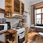 Historical Two-Bedroom Apartment With Sauna, Jacuzzi And Fireplace